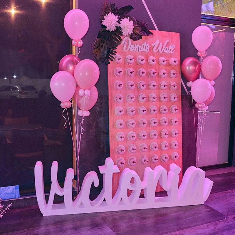 DONUTS WALL VICTORIA